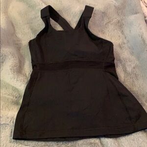 Lululemon cross over back mesh panel tank. VGUC